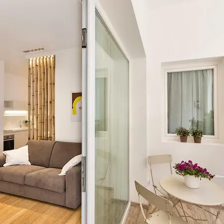 Semesterbostad Vecchia Porta 16 *