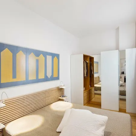 Vecchia Porta 16 * 모노폴리